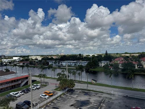 apt-714-2025 Ne 164th St, North Miami Beach, FL, 33162-4160 | Card Image