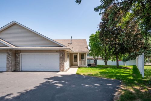 2847 117th Ave Nw, Coon Rapids, MN, 55433-7602 | Card Image