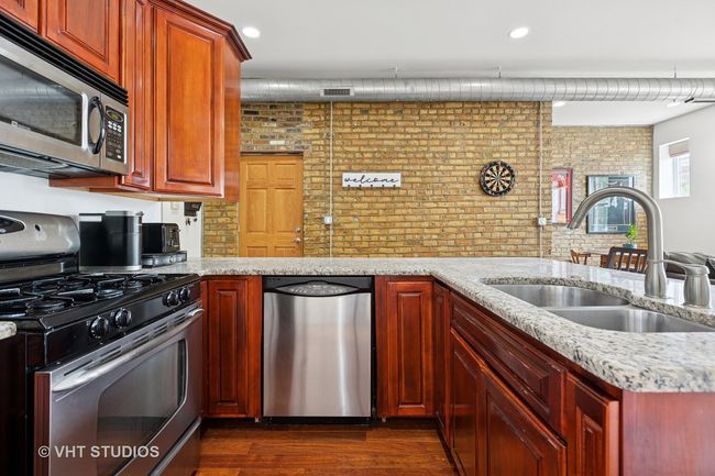 APT-2A - 2212 Campbell Ave, Condo with 2 bedrooms, 2 bathrooms and 1 parking in Chicago IL | Image 10