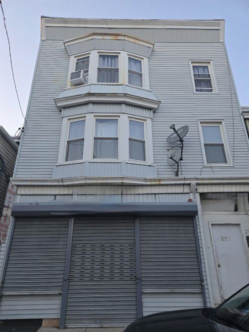 2-328 Cross St, Harrison, NJ, 07029-3058 | Card Image