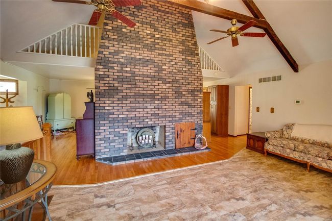 8556 Kee Mac Ln, House other with 2 bedrooms, 2 bathrooms and 3 parking in Alton IL | Image 17