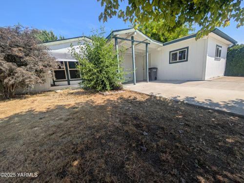unit-71-3701 Gun Club Rd, Yakima, WA, 98901-9545 | Card Image
