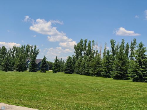 212 Riverbend Trl, Breckenridge, MN, 56520-1122 | Card Image