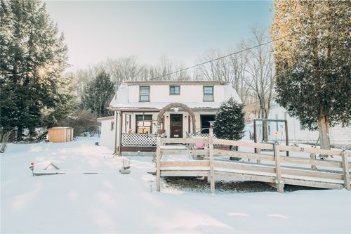 71 Maple St, Burnside, PA, 15721-1026 | Card Image