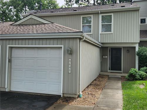 8648 W 108th Pl, Overland Park, KS, 66210-1606 | Card Image