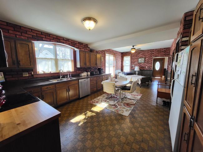 426 N Line St, House other with 3 bedrooms, 1 bathrooms and null parking in Churubusco IN | Image 25