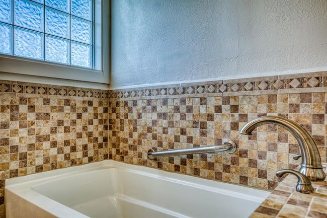 2799 Highway 21 E, House other with 3 bedrooms, 2 bathrooms and null parking in Paige TX | Image 20