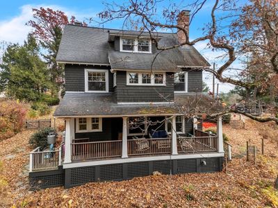 44 Mount Pleasant, House other with 5 bedrooms, 3 bathrooms and 3 parking in Amherst MA | Image 2