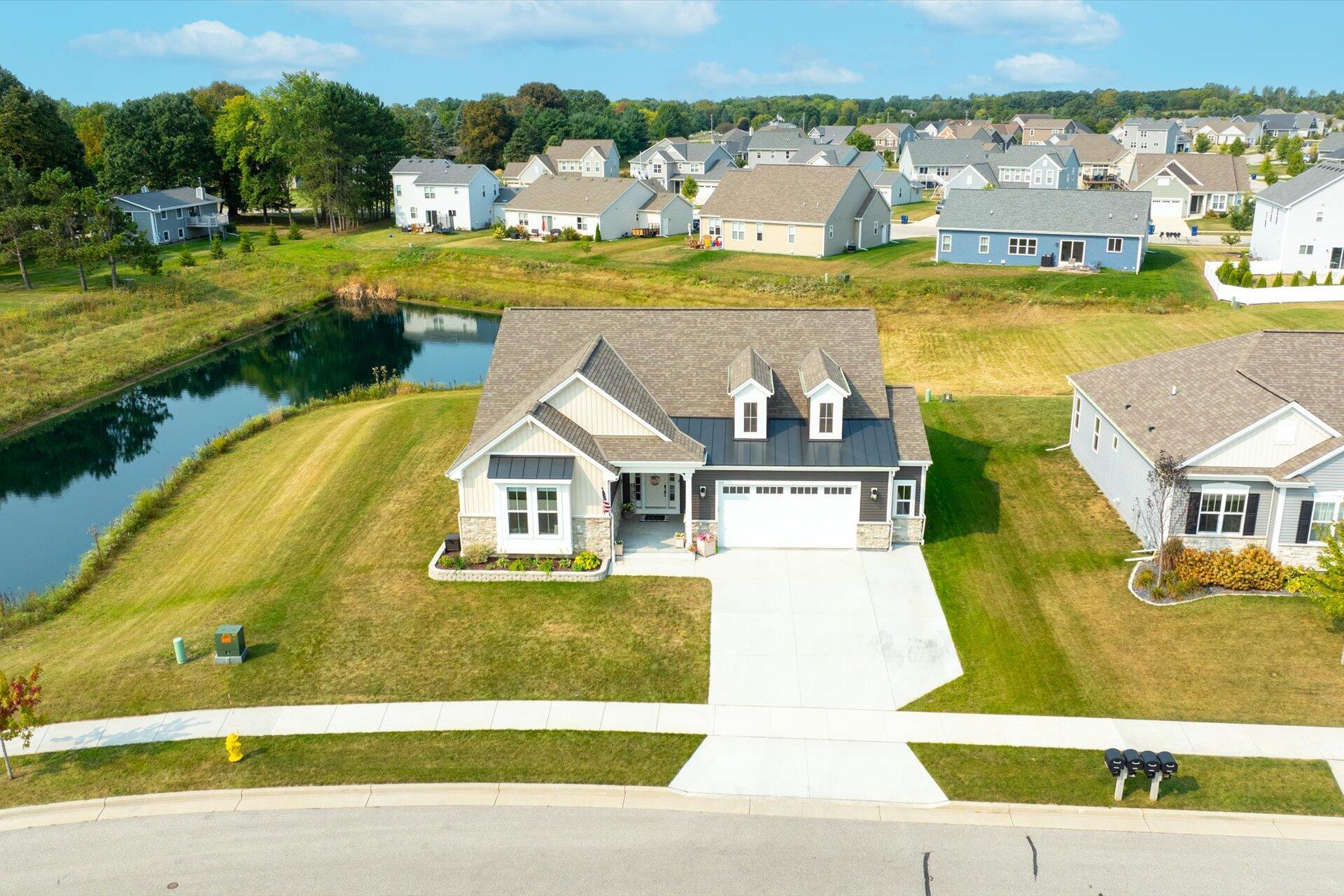 Parkview Ln, Slinger, WI 53086
