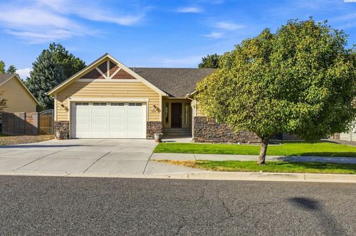 5208 W 28th Ave, Kennewick, WA, 99338 | Card Image