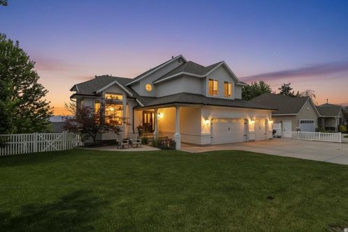9970 S Summit View Dr, Sandy, UT, 84092-4286 | Card Image
