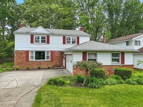 6607 Forest Glen Ave, Solon, OH, 44139-4025 | Card Image