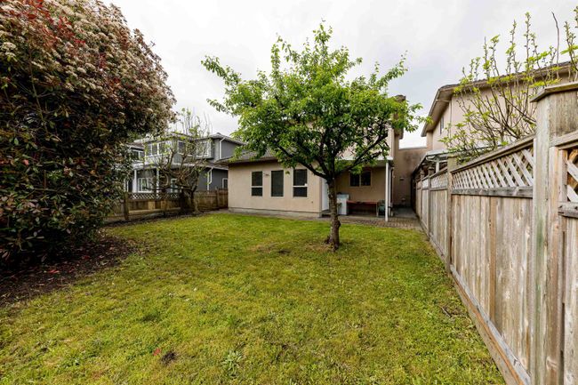 6828 Gilley Avenue, Home with 4 bedrooms, 3 bathrooms and 2 parking in Burnaby BC | Image 34