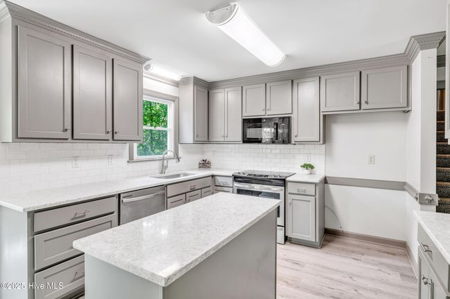103 E Raintree Ln, House other with 3 bedrooms, 4 bathrooms and 2 parking in Goldsboro NC | Image 13