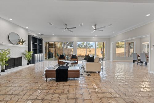 848 Havenwood Ln S, Fort Worth, TX, 76112-1019 | Card Image