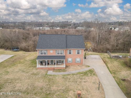 911 Westin Woods Ln, Seymour, TN, 37865-5988 | Card Image