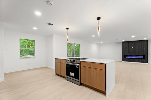 110 Hackberry St, Lancaster, TX, 75146-3819 | Card Image