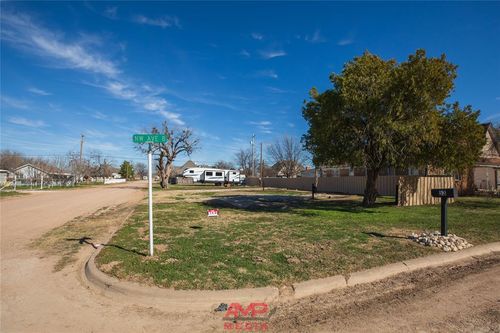 53 Avenue B, Hamlin, TX, 79520 | Card Image