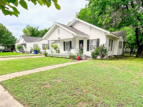 1019 S Stockton St, Ada, OK, 74820-8105 | Card Image