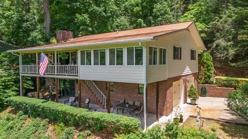614 Country Club Dr, Franklin, NC, 28734-7741 | Card Image
