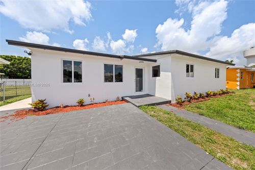 651 Nw 9th St, Homestead, FL, 33030-4133 | Card Image