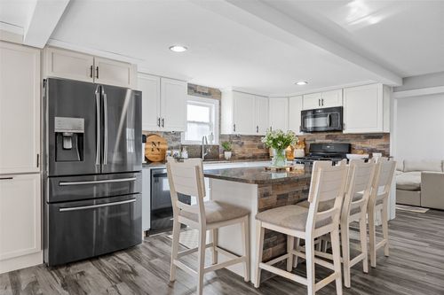 114 N Penn St, Lisbon, IA, 52253-9634 | Card Image