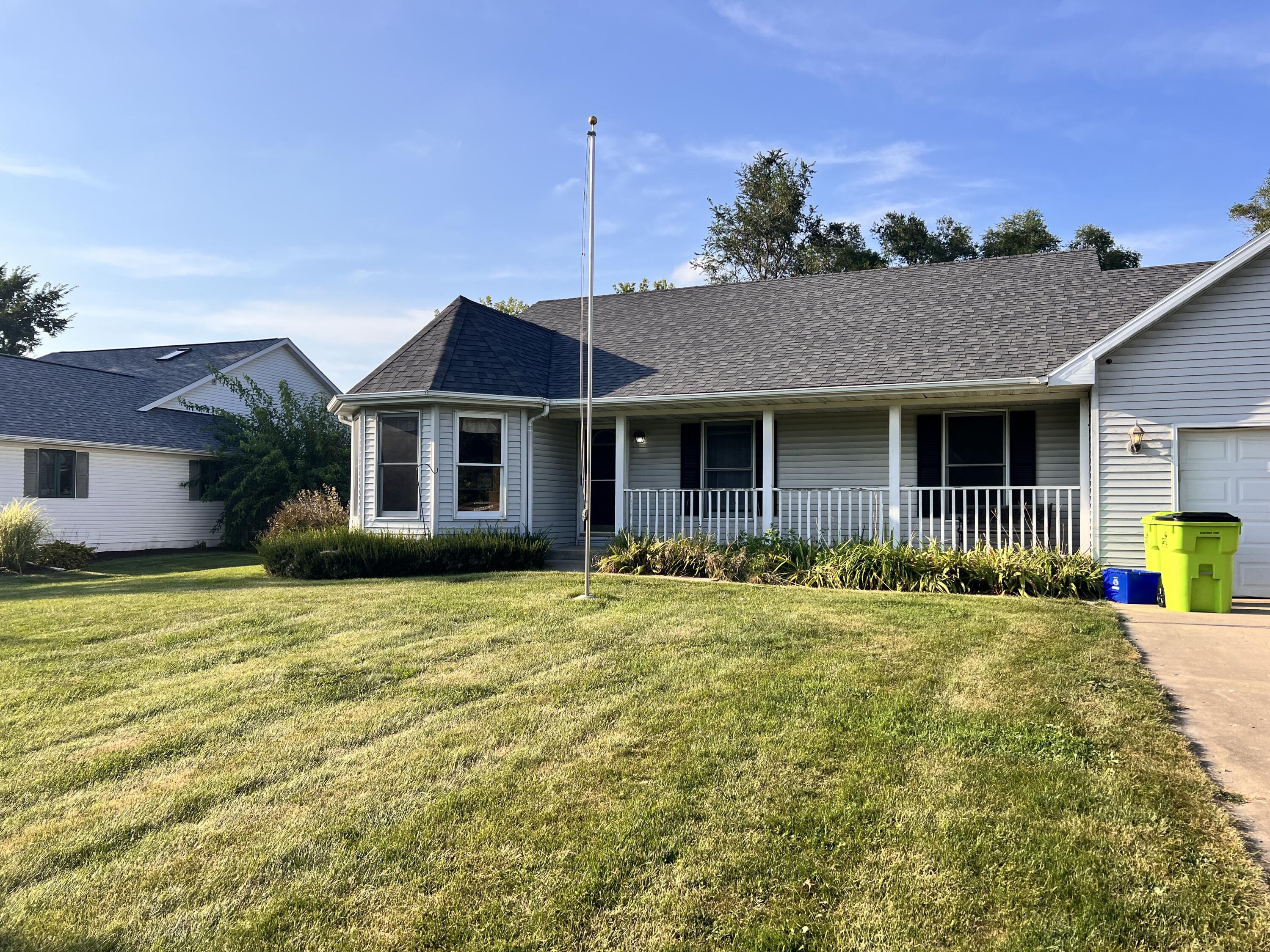 Valencia Dr, Delavan, WI 53115