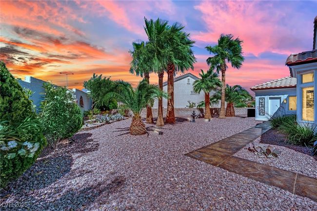 10001 Cresent Creek Dr, House other with 2 bedrooms, 2 bathrooms and null parking in Las Vegas NV | Image 58