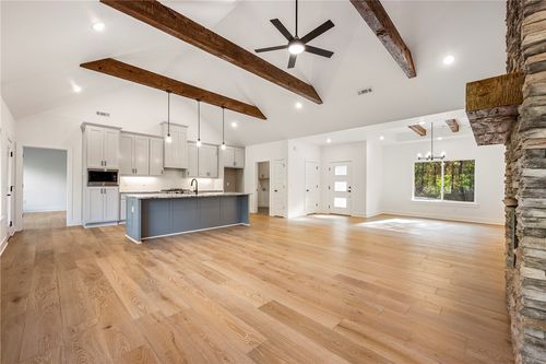 14 Sheffield Dr, Bella Vista, AR, 72714-2105 | Card Image