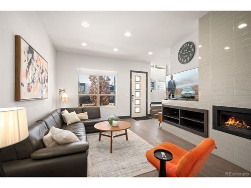 5462 Valentia St, Denver, CO, 80238-3843 | Card Image