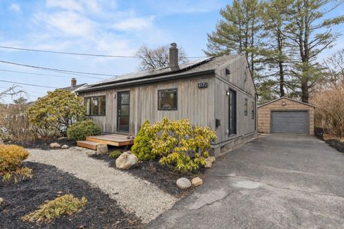 117 Colonial Road, Portland, ME, 04102 | Card Image