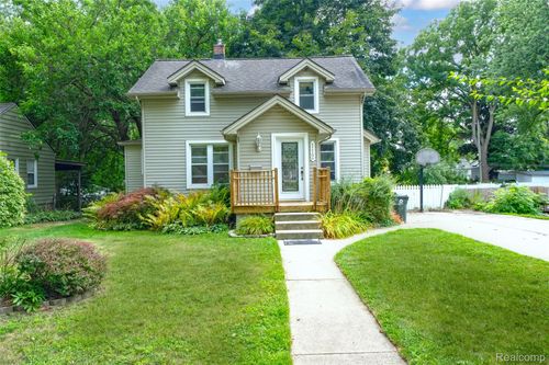 112 Glanworth St, Lake Orion, MI, 48362-3402 | Card Image