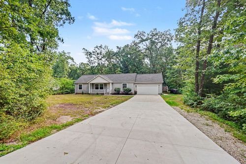 6780 Blue Lake Rd, Twin Lake, MI, 49457-8934 | Card Image