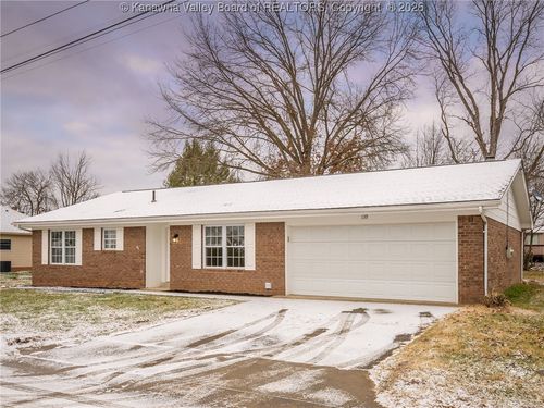 139 Woodland Frst, Winfield, WV, 25213-9606 | Card Image