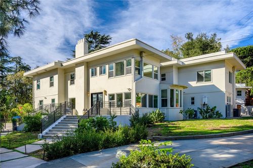 2065 E Altadena, Altadena, CA, 91001 | Card Image