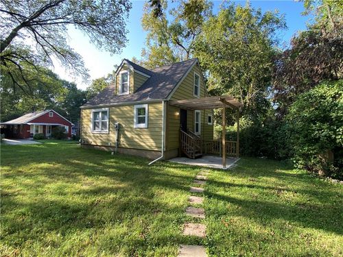 1229 S Crisp Ave, Independence, MO, 64052-3833 | Card Image