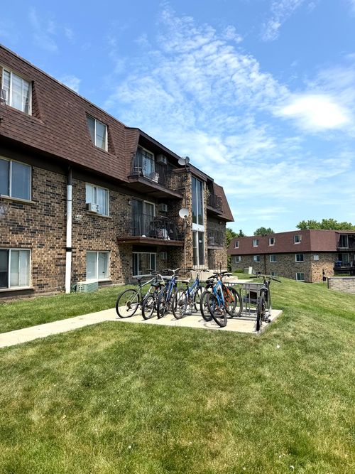 2a-2500 Mark Thomas Lane, Hanover Park, IL, 60133 | Card Image