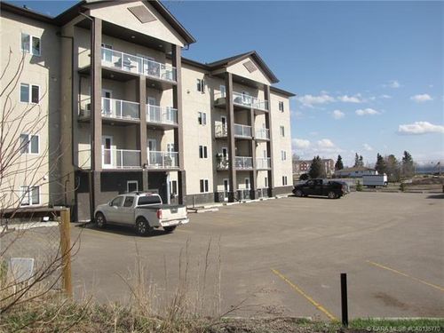108-5205 Woodland Rd, Innisfail, AB, T4G0B2 | Card Image