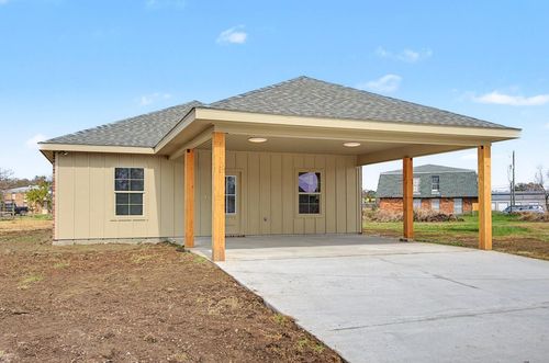 197 Belle Isle Dr, Thibodaux, LA, 70301-8437 | Card Image