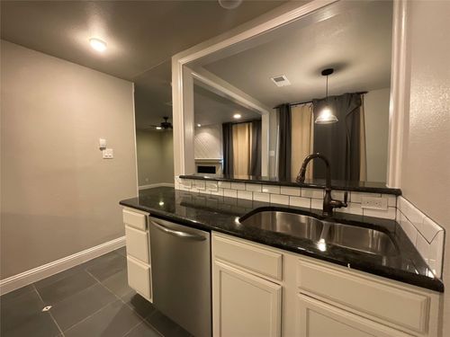 apt-d-2331 N Davis Dr, Arlington, TX, 76012-4158 | Card Image