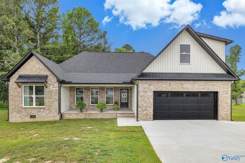1510 Summerchase Ln, Albertville, AL, 35951-7482 | Card Image