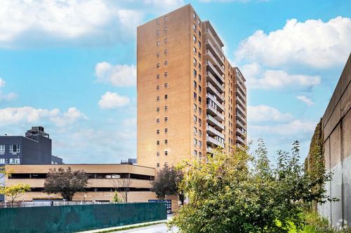ca-92-29 Queens Blvd, Rego Park, NY, 11374 | Card Image