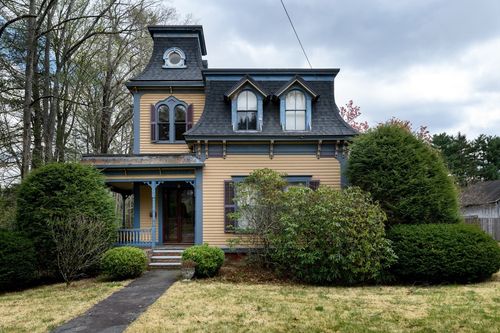 67 Church St, Ware, MA, 01082 | Card Image