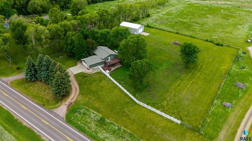 26481 487th Ave, Valley Springs, SD, 57068-7329 | Card Image