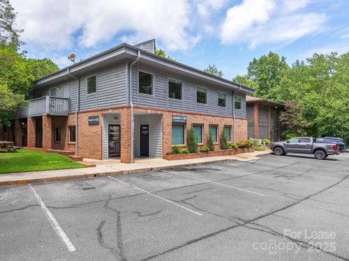 6 Yorkshire St, Asheville, NC, 28803-2767 | Card Image