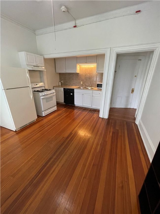 339 Thayer St, Home with 0 bedrooms, 0 bathrooms and 7 parking in Providence RI | Image 5