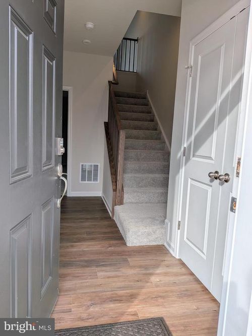 226 Monteith Dr, WINCHESTER, VA, 22601-6811 | Card Image