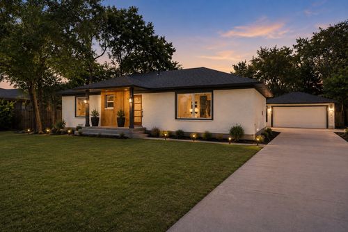 112 Laurel St, Lancaster, TX, 75134-3216 | Card Image