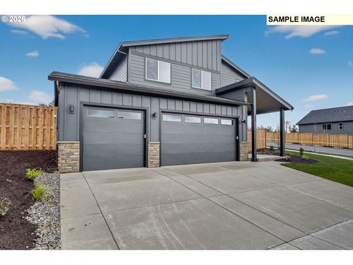 22-2575 Ne Justus Ave, Estacada, OR, 97023-7789 | Card Image