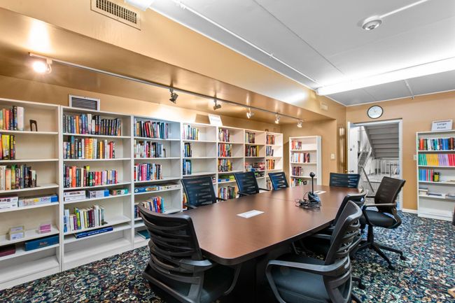 Library/Conference Room | Image 28